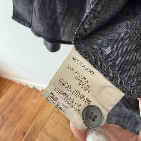 Charcoal Linen Button Up Shirt Mens Long Sleeve Minimalist Lightweight Medium - Picture 4 of 6